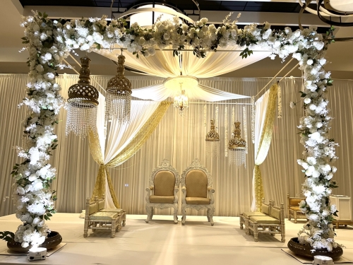 Elizabeth-Mandap